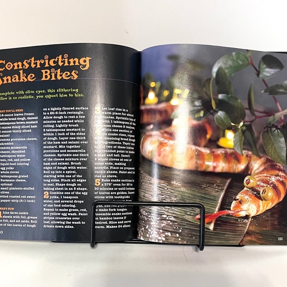 Halloween Book. " Better Homes and Gardens  special edition. - Picture 3 of 5